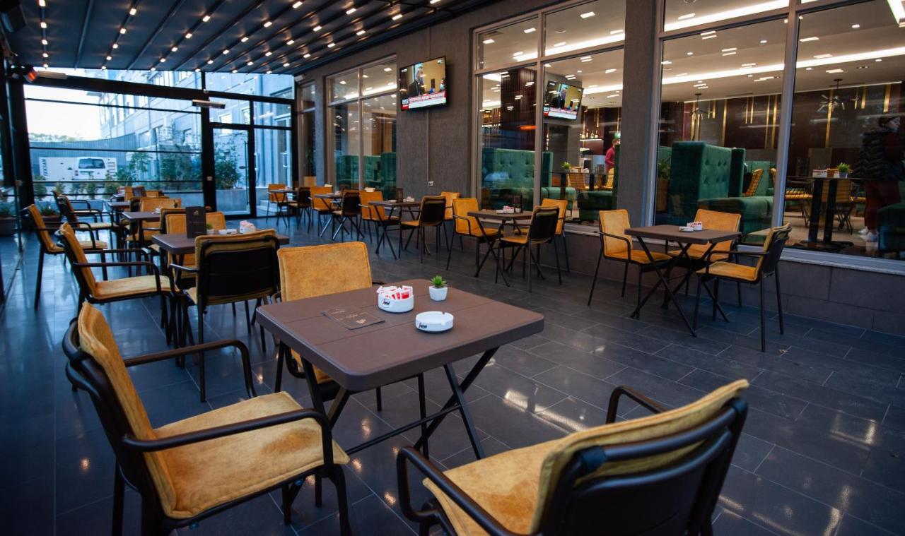 Doanesia Premium Hotel & Spa 地拉那 外观 照片